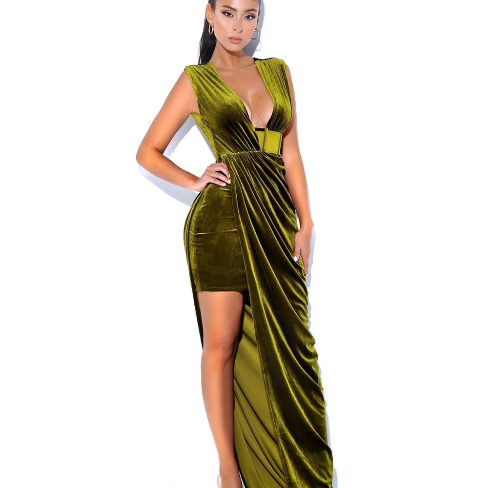 Chic Asymmetrical Velvet Dress in Olive